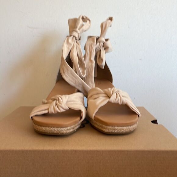UGG Yarrow Espadrille Wedge Sandals Natural Canvas USA Women Size 10/UK 8/EU 41 - Picture 2 of 11
